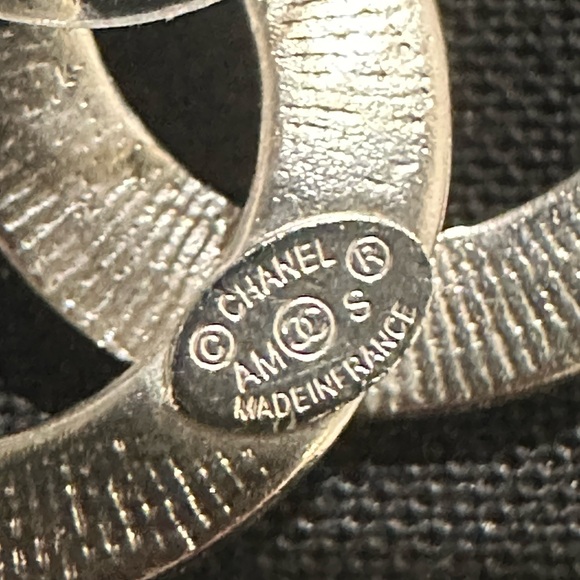 SALE💥Chanel Authentic Large Black, Silver, Rhinestone earrings. - Picture 8 of 8